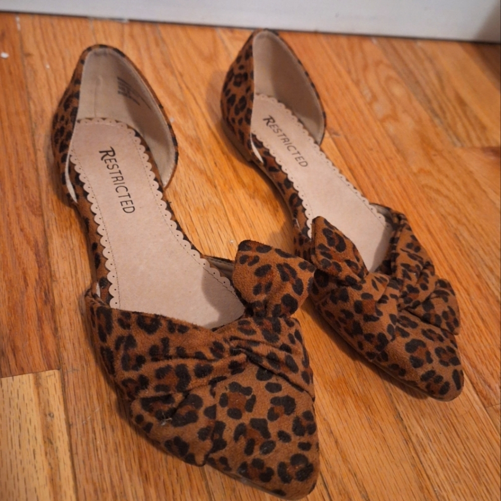 Leopard print flats, size 8